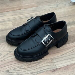 Women’s Black Buckle Chunky Loafers